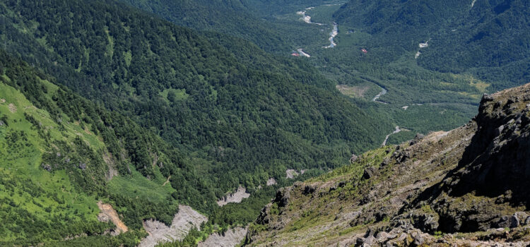 Hiking a volcano in the Japanese Alps